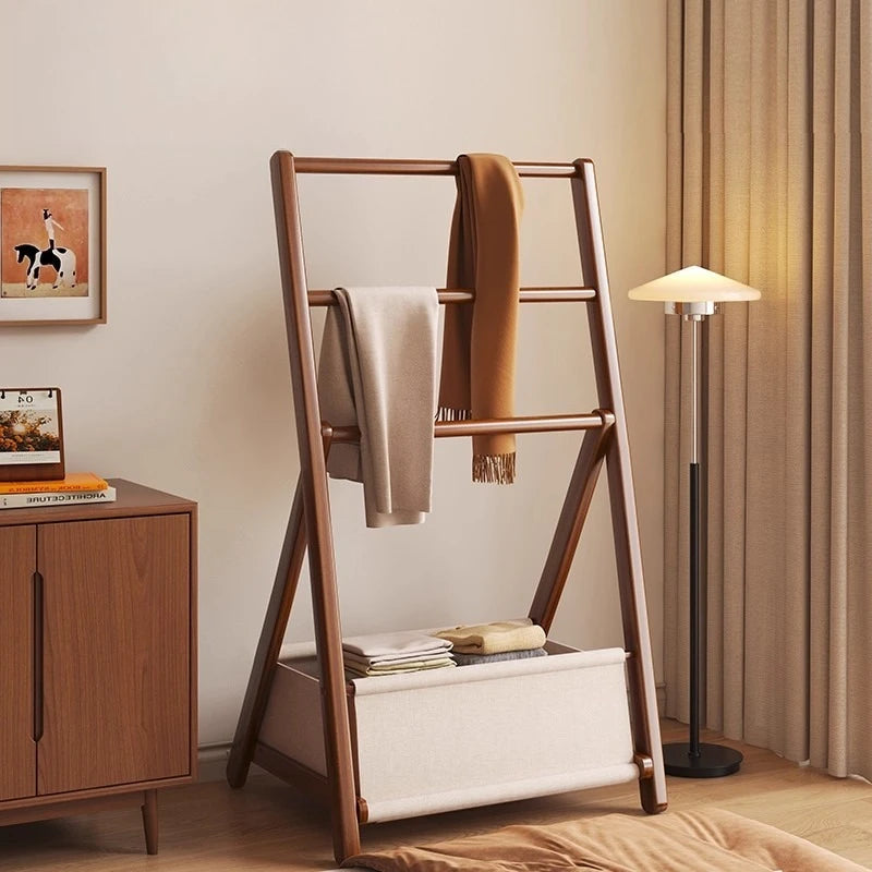 Cuier din Bambus pentru Dormitor – Depozitare Verticală